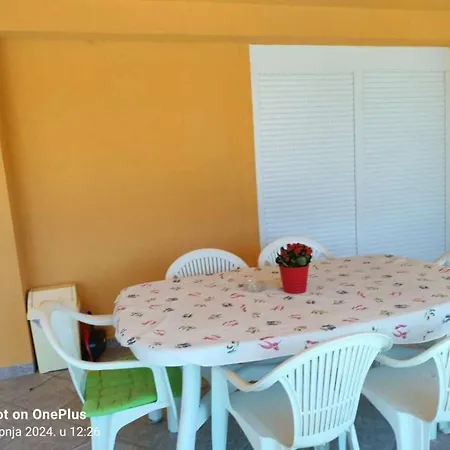Apartman Lipa *